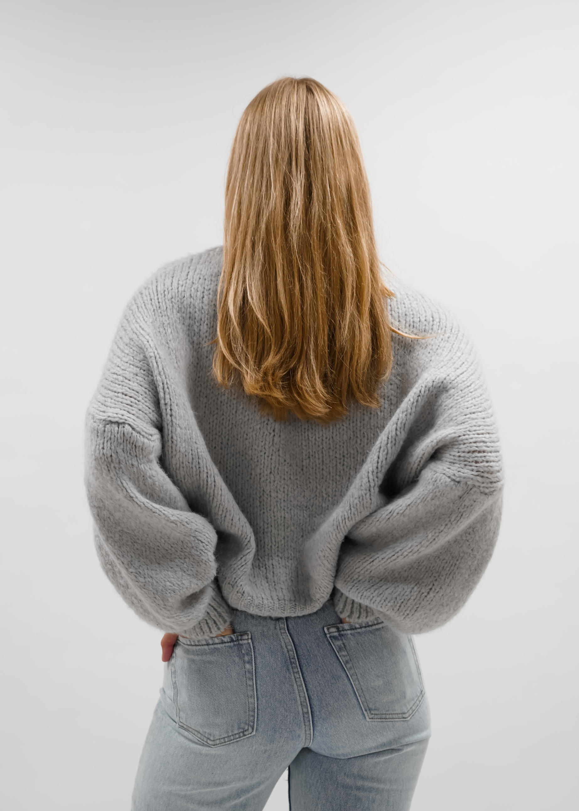 Knitted sweater light grey