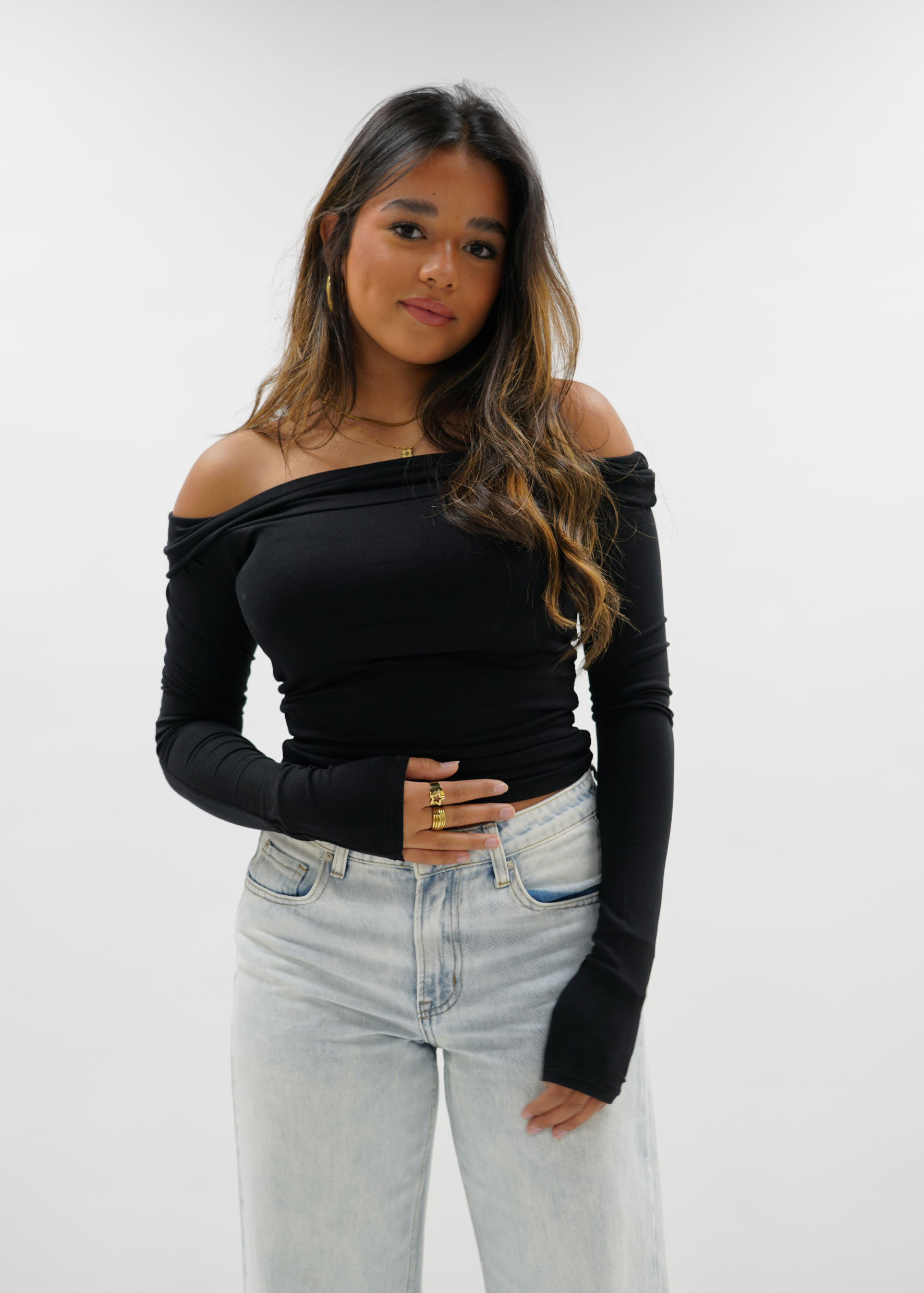 Off-shoulder top black