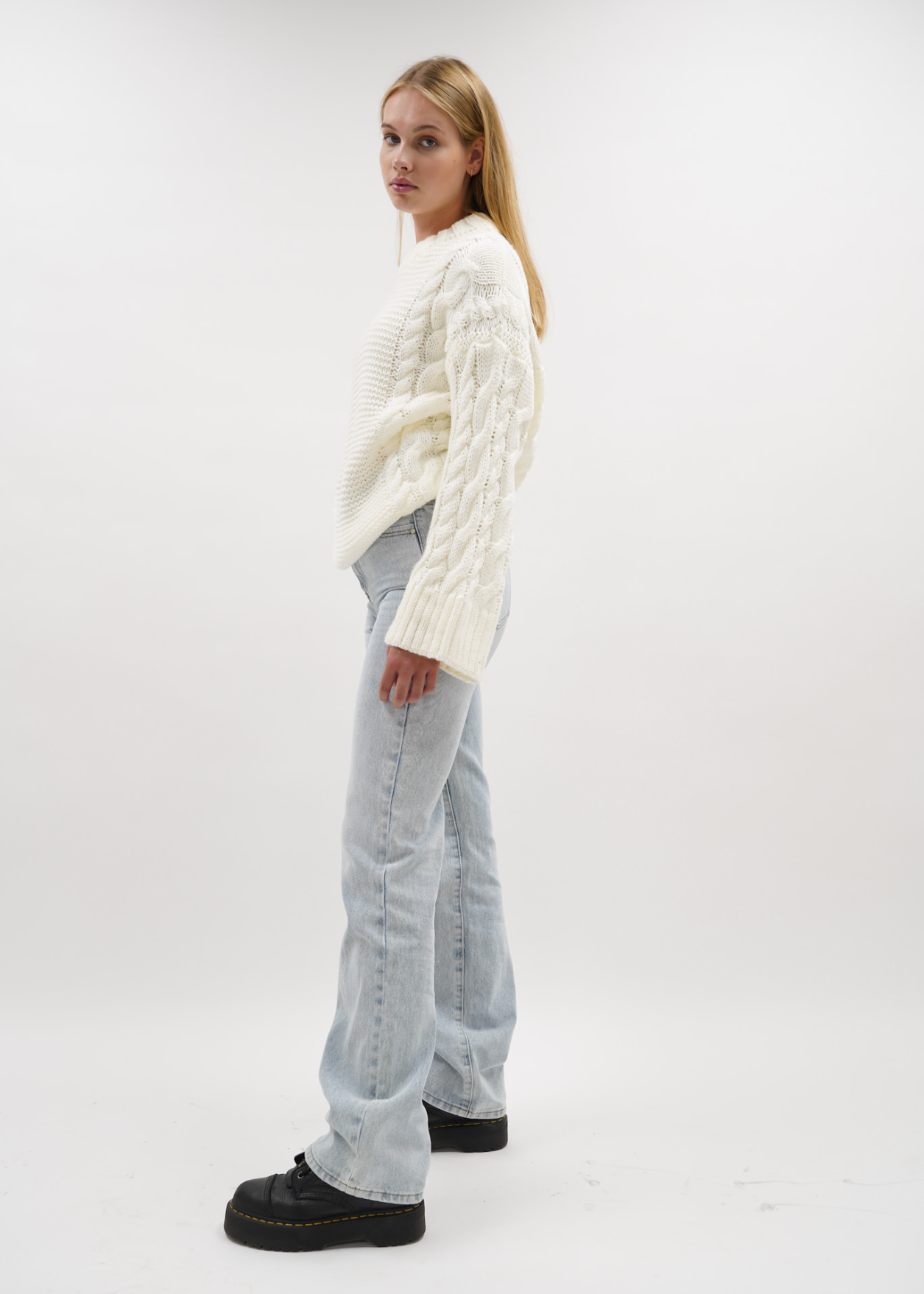 Cable knit cream