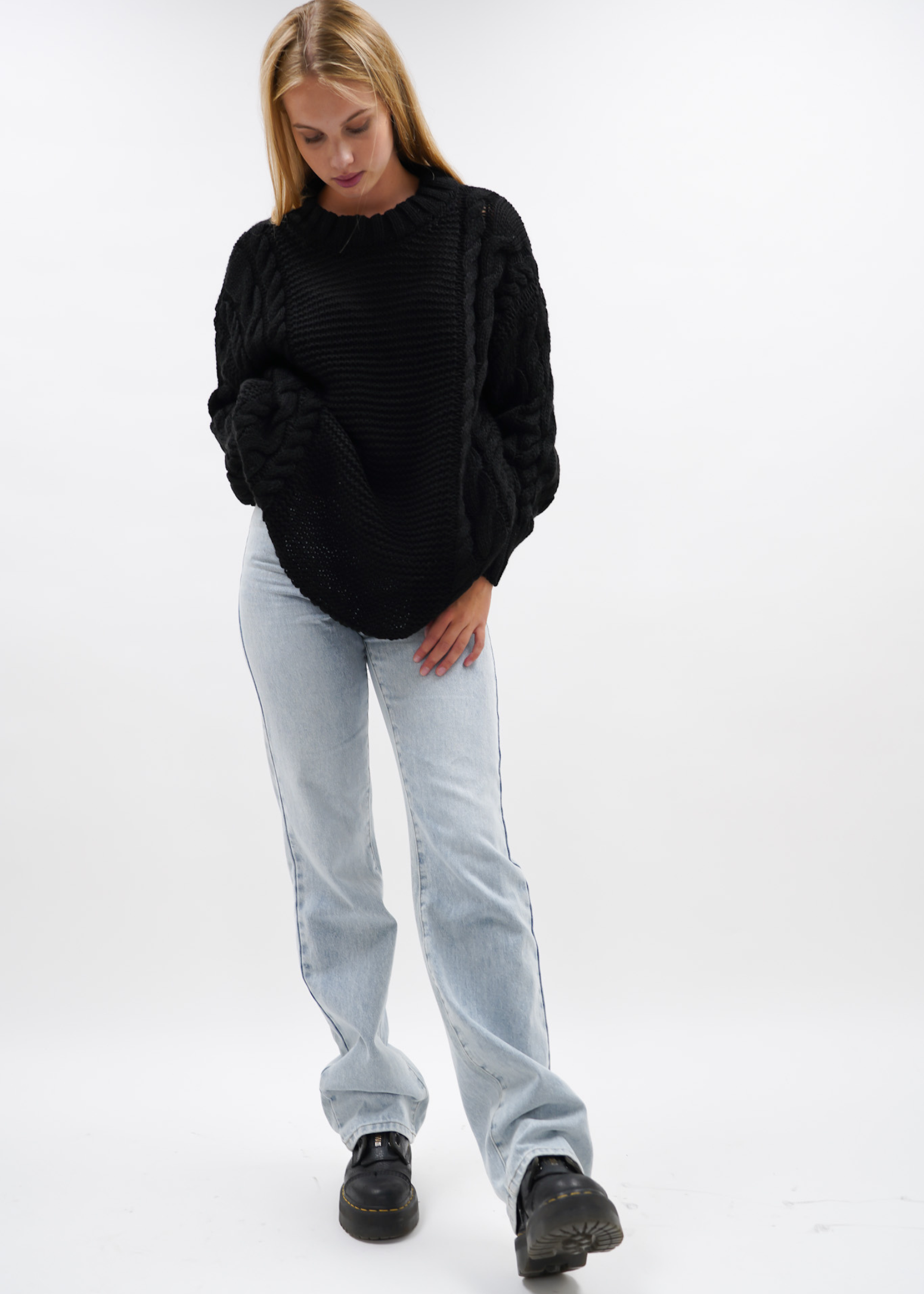 Cable knit black