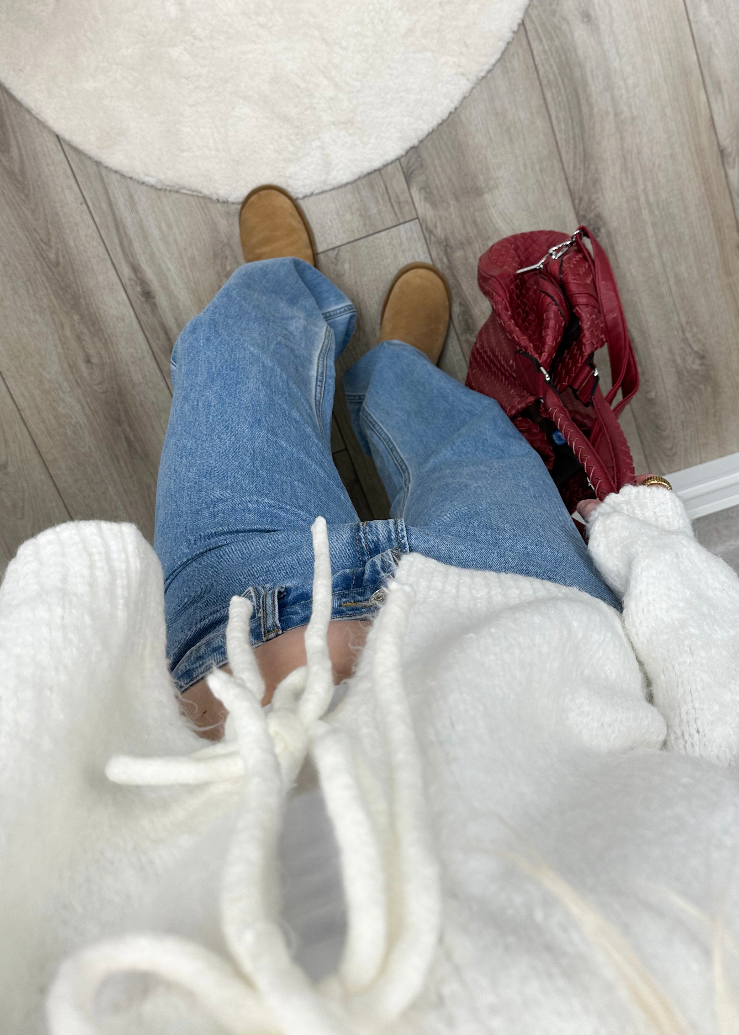 Knitted bow sweater off-white (tall)