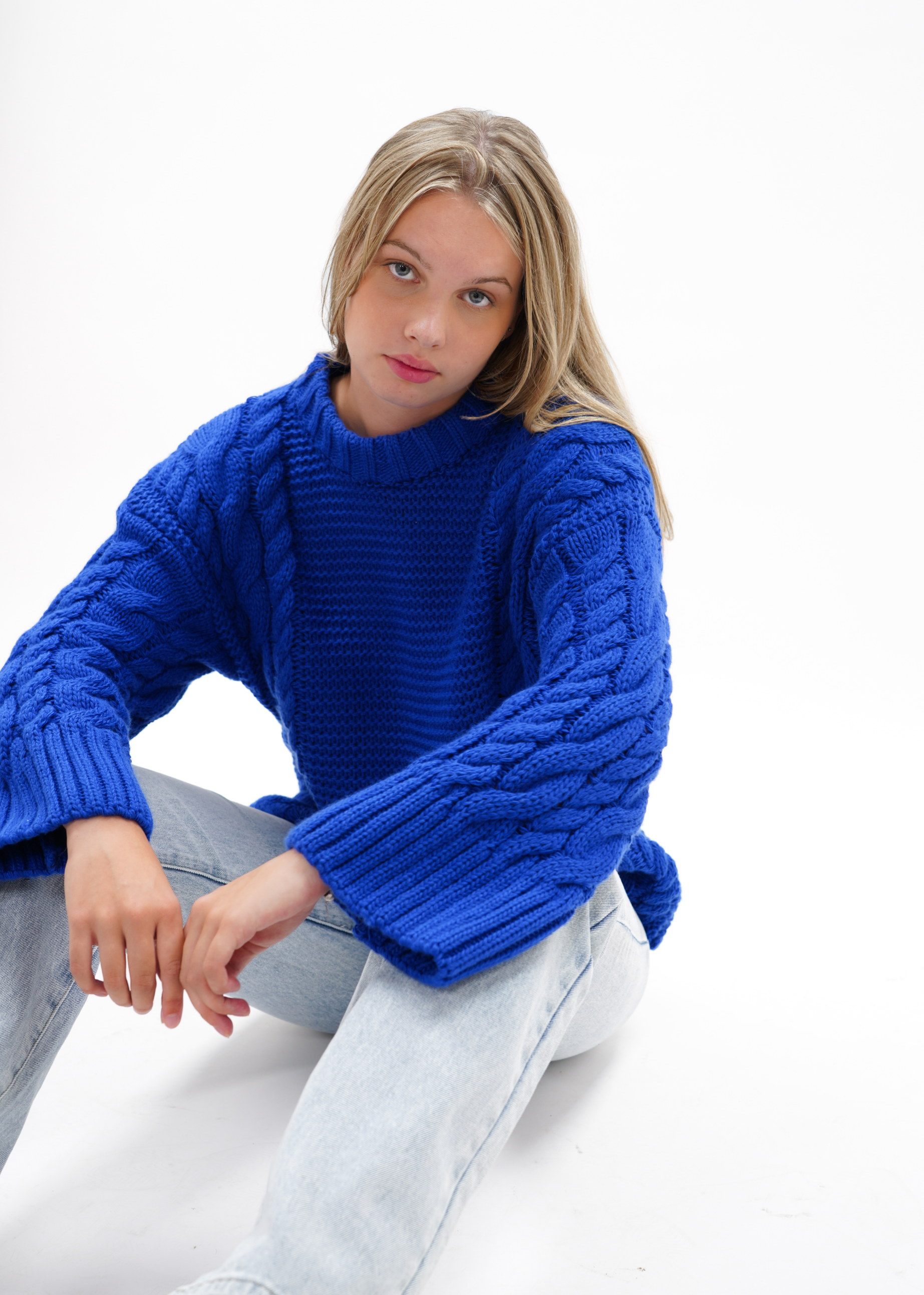 Cable knit electric blue