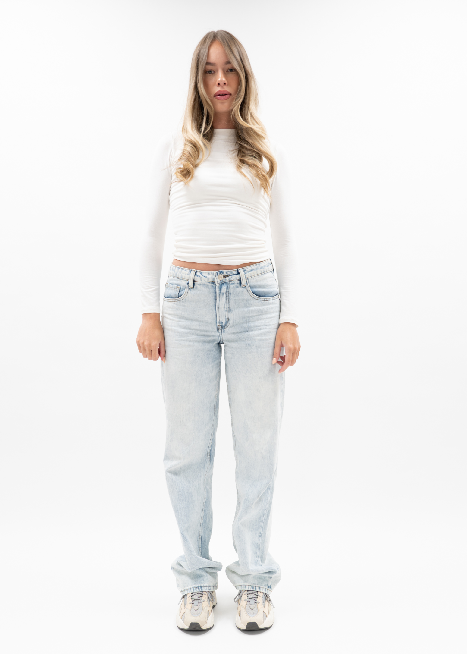 Long sleeve top long white