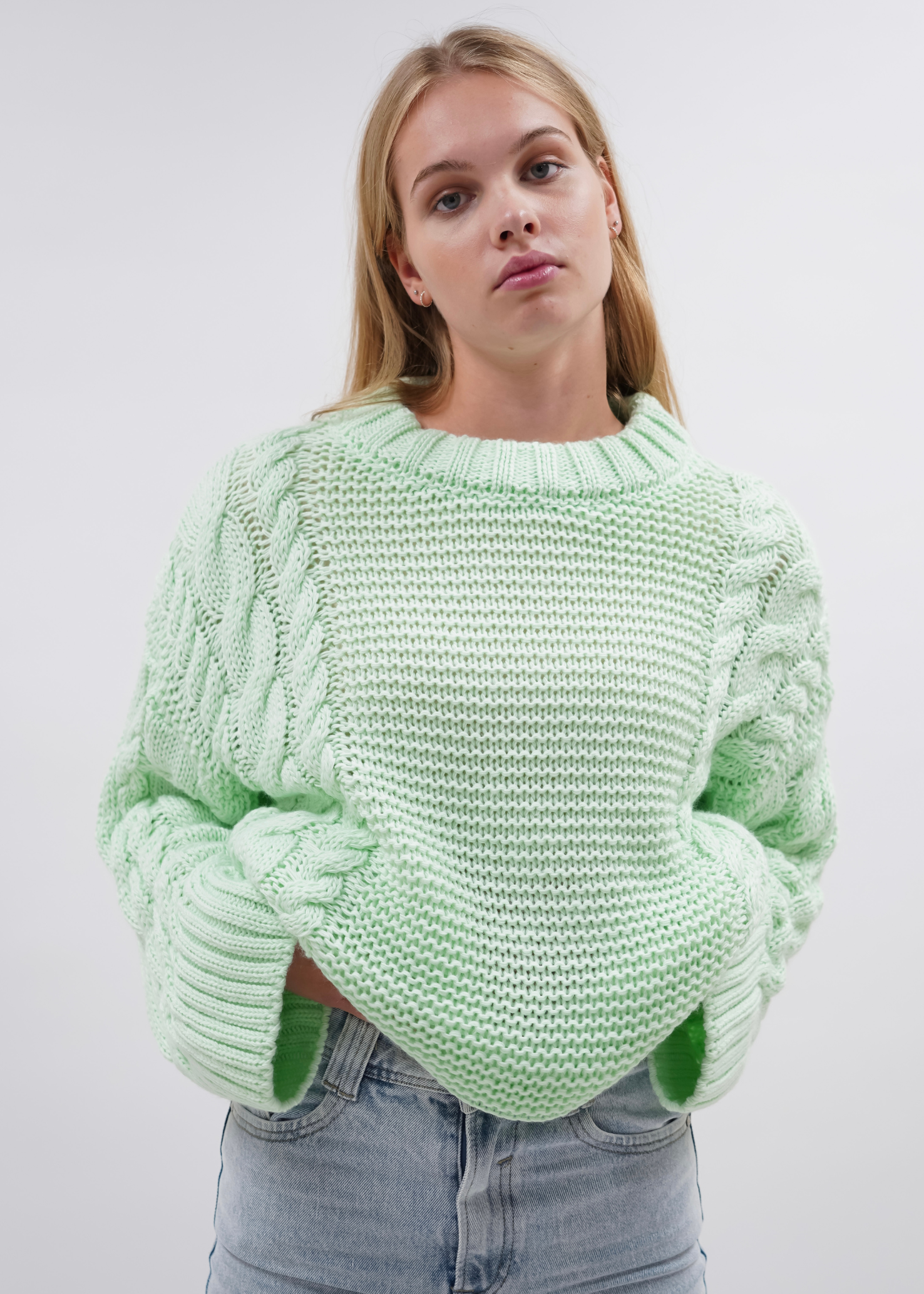 Cable knit light pistachio