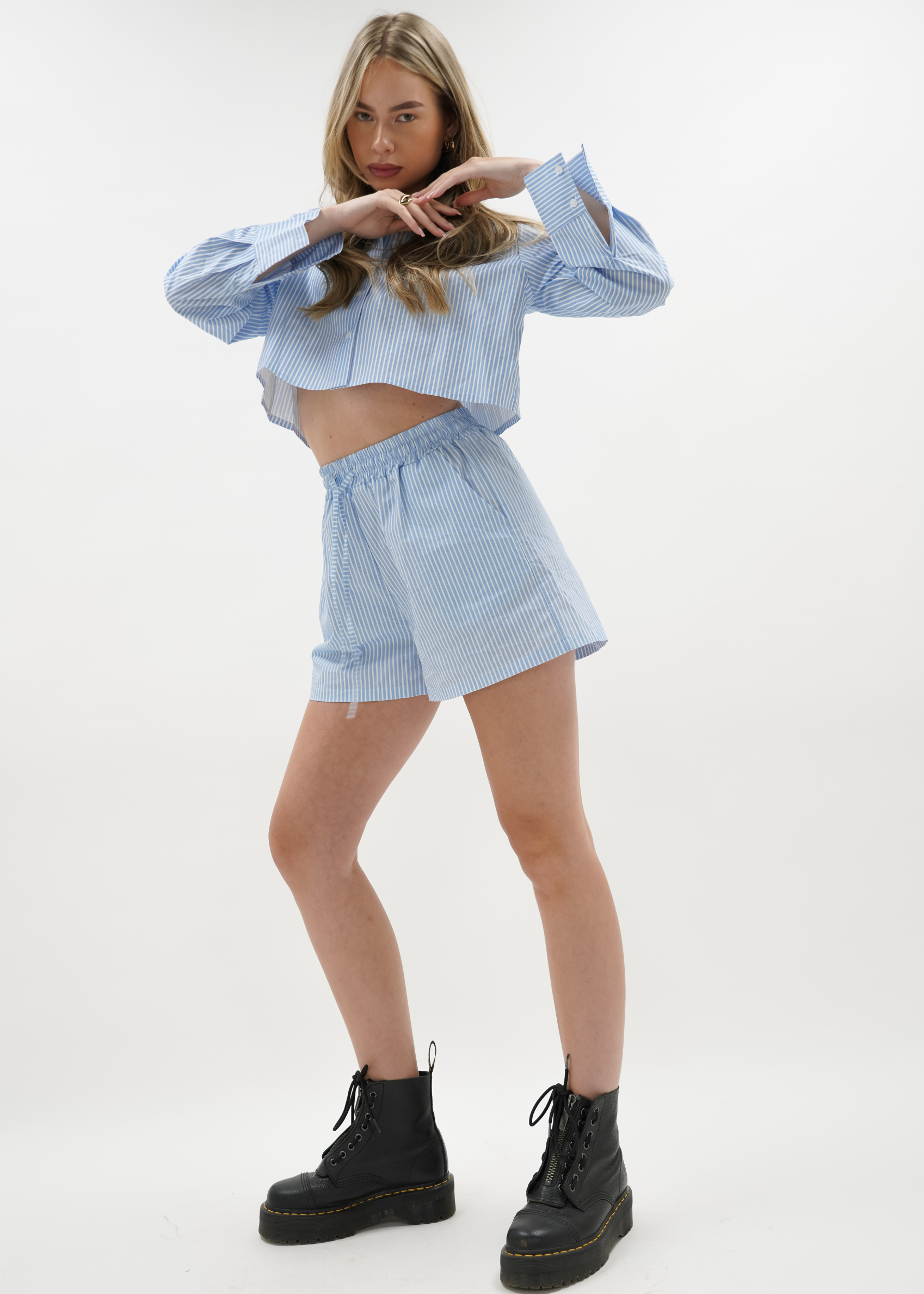 Cotton shorts striped blue/white
