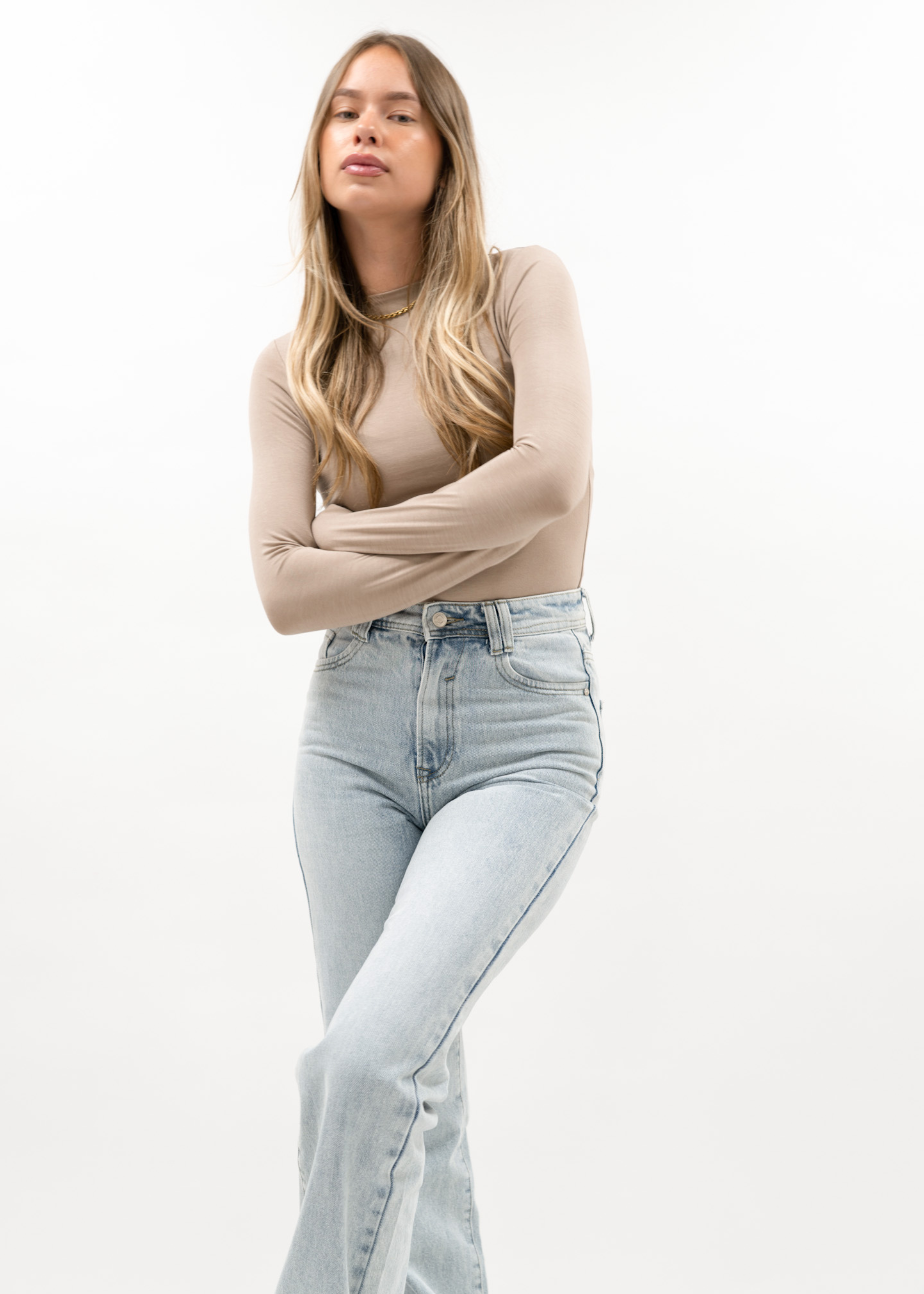 Långärmad kropp mörkbeige