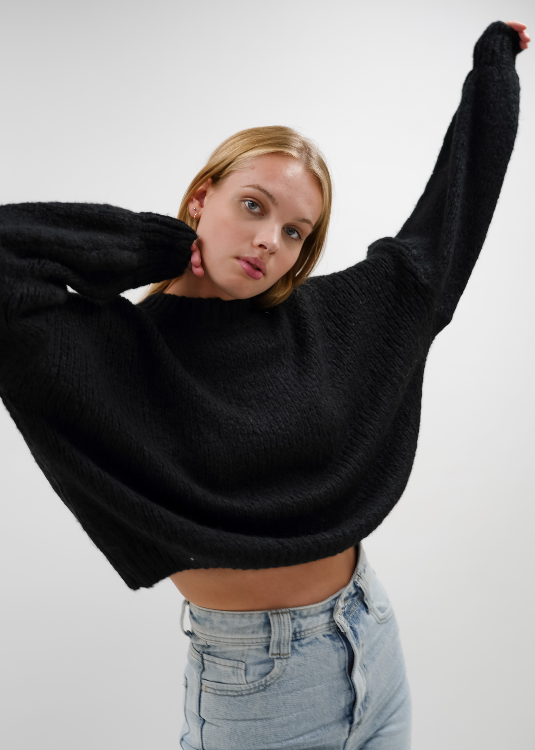 Gestrickter Pullover schwarz