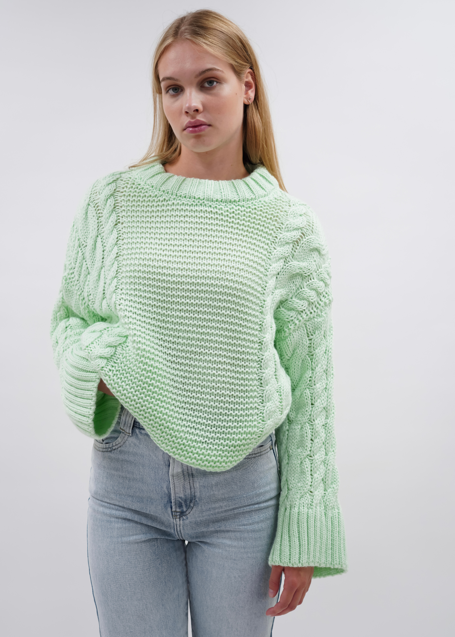 Cable knit light pistachio