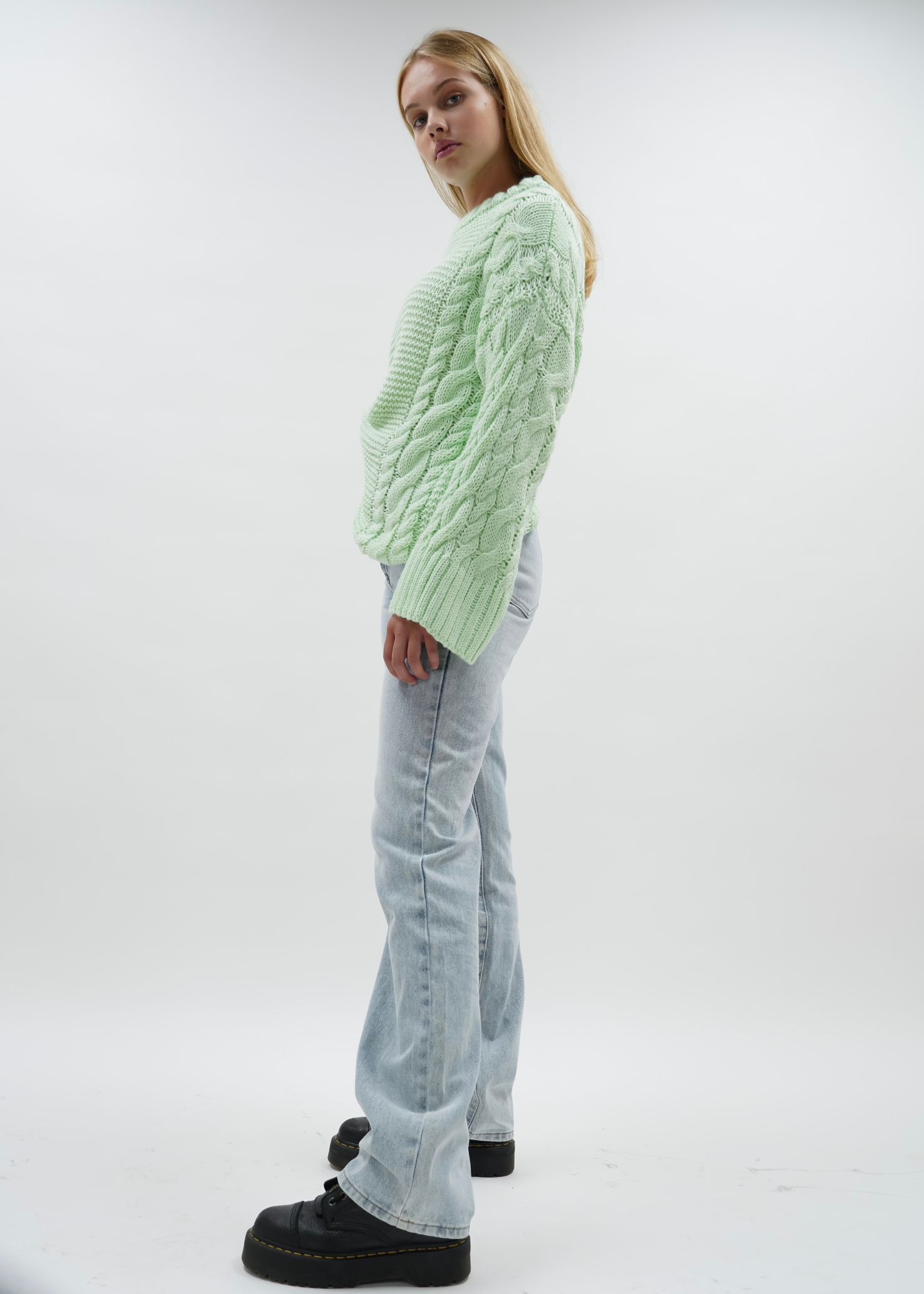Cable knit light pistachio