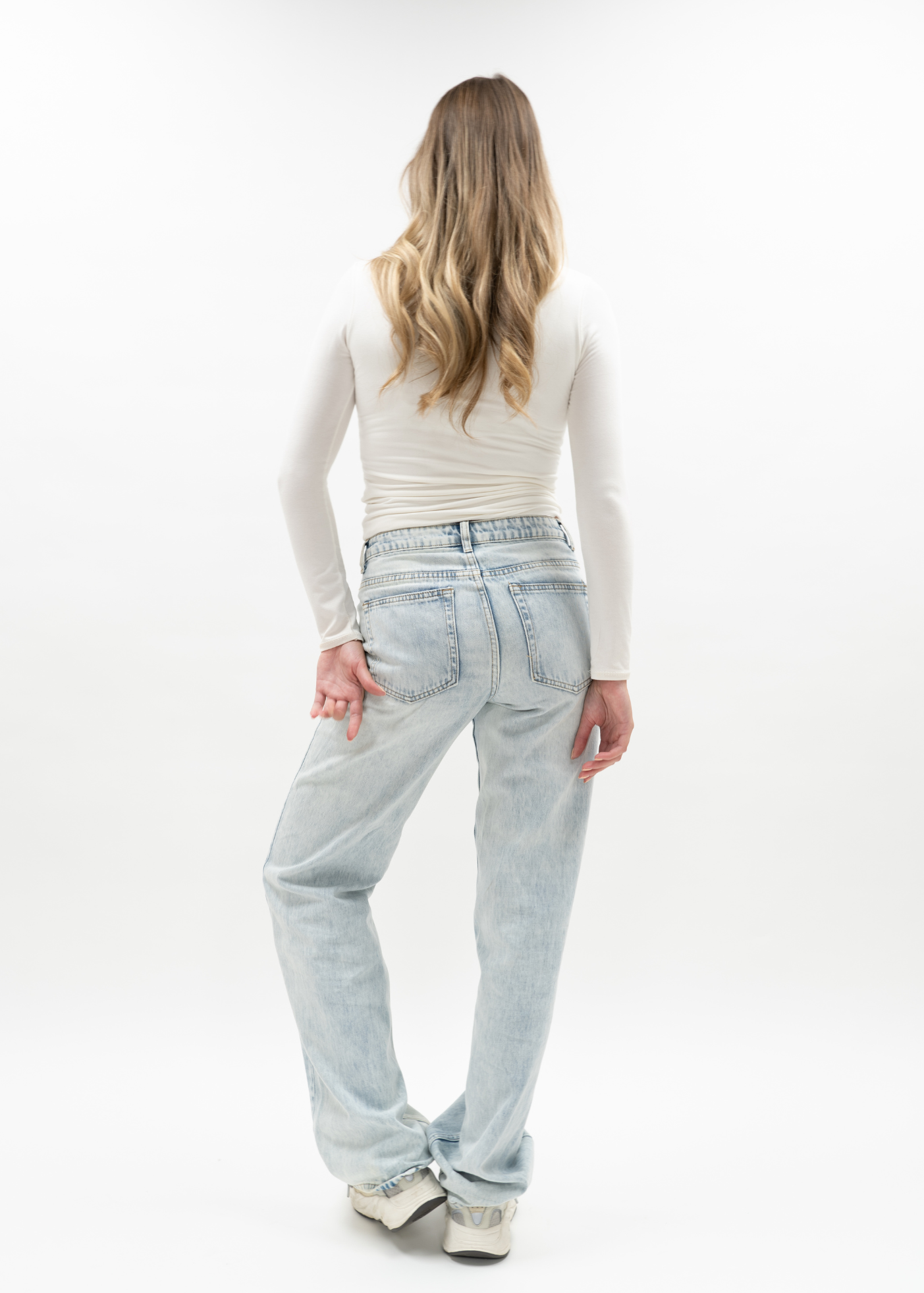 Long sleeve top long white