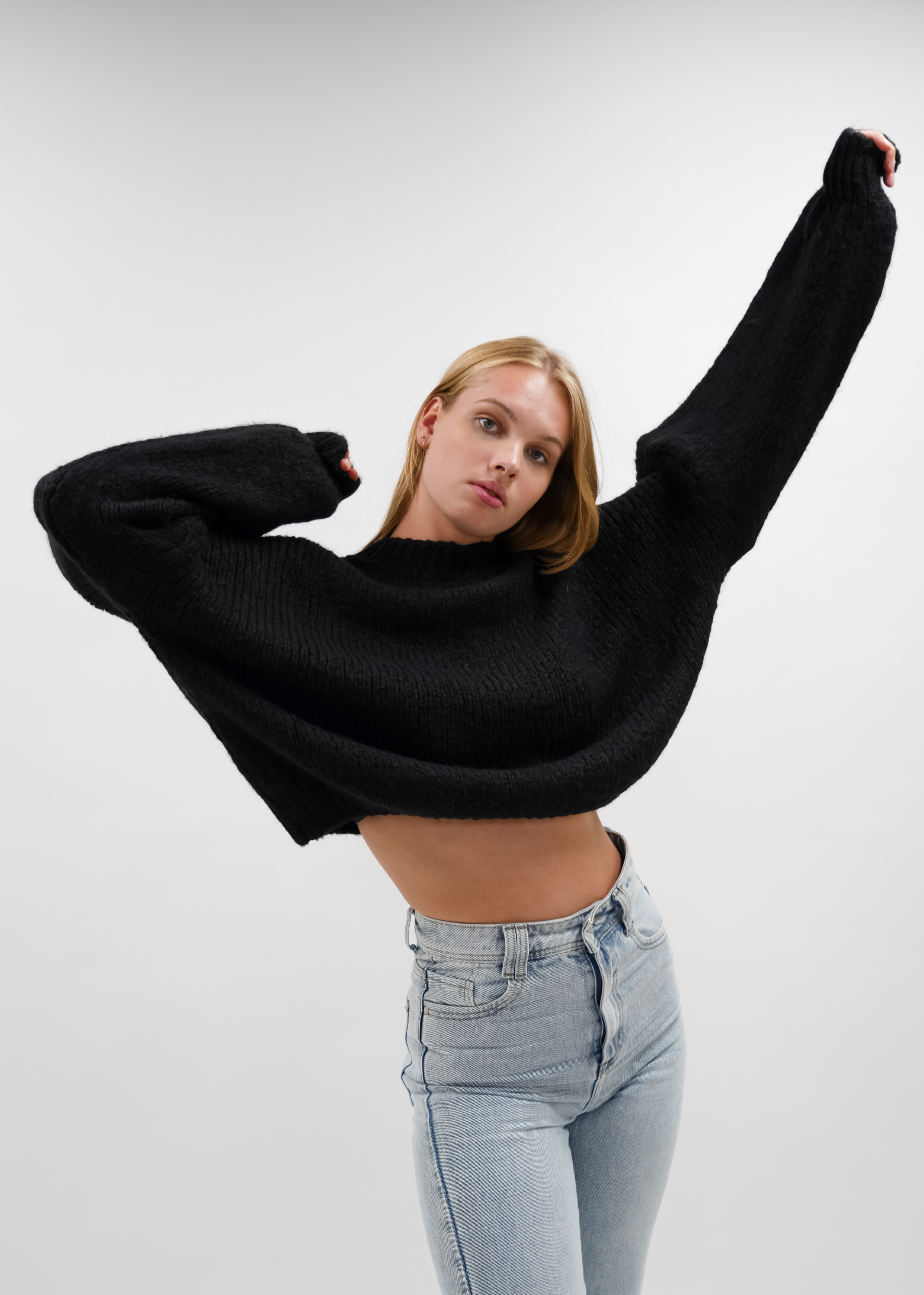 Gestrickter Pullover schwarz