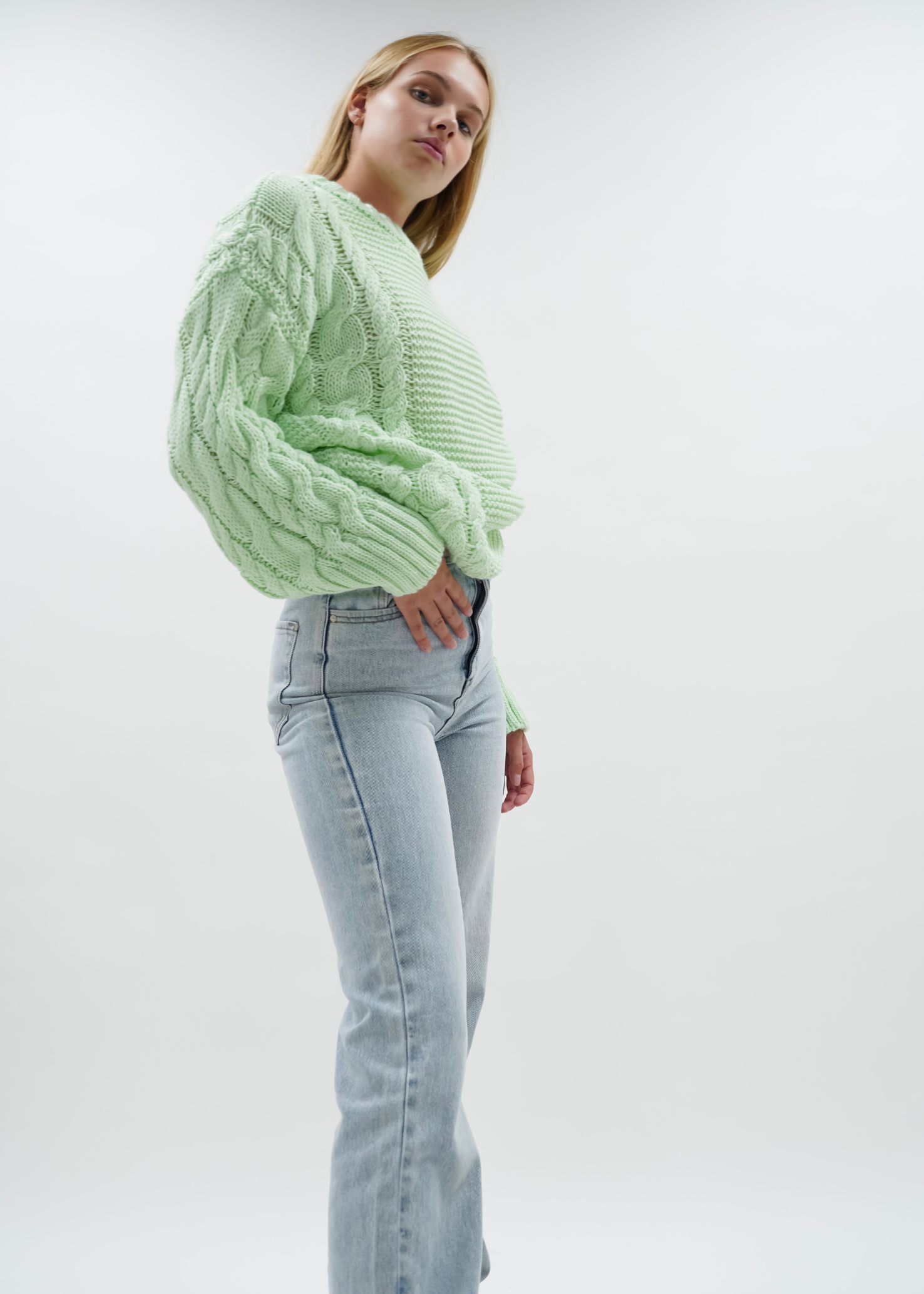 Cable knit light pistachio
