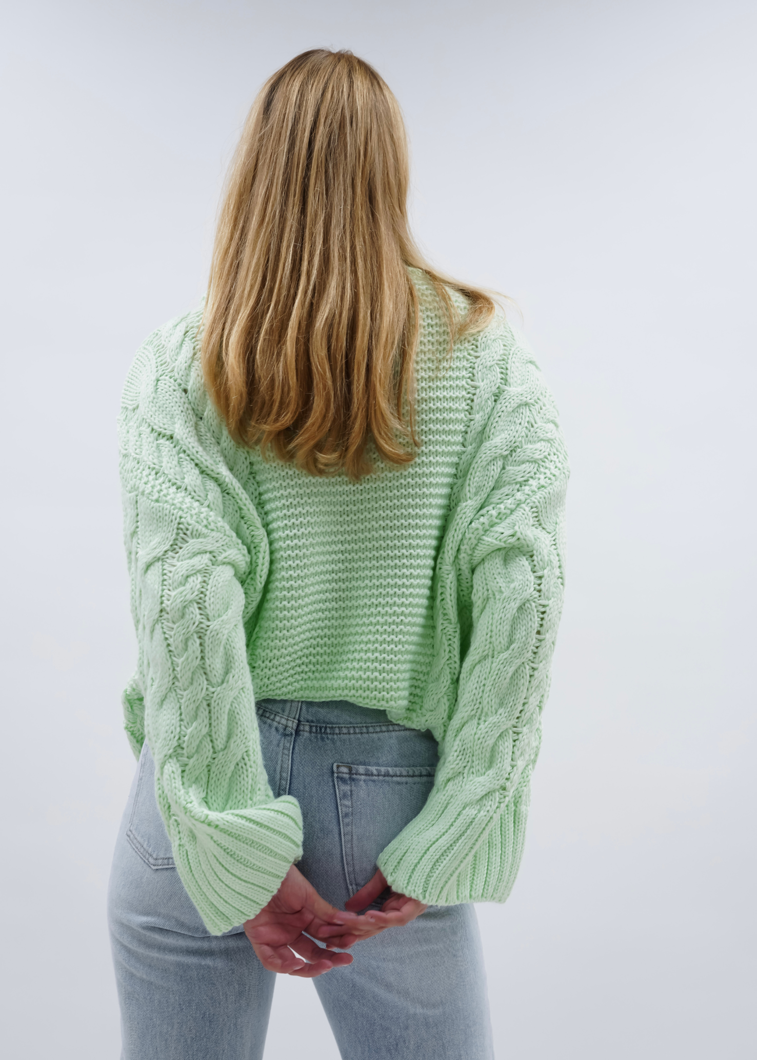 Cable knit light pistachio