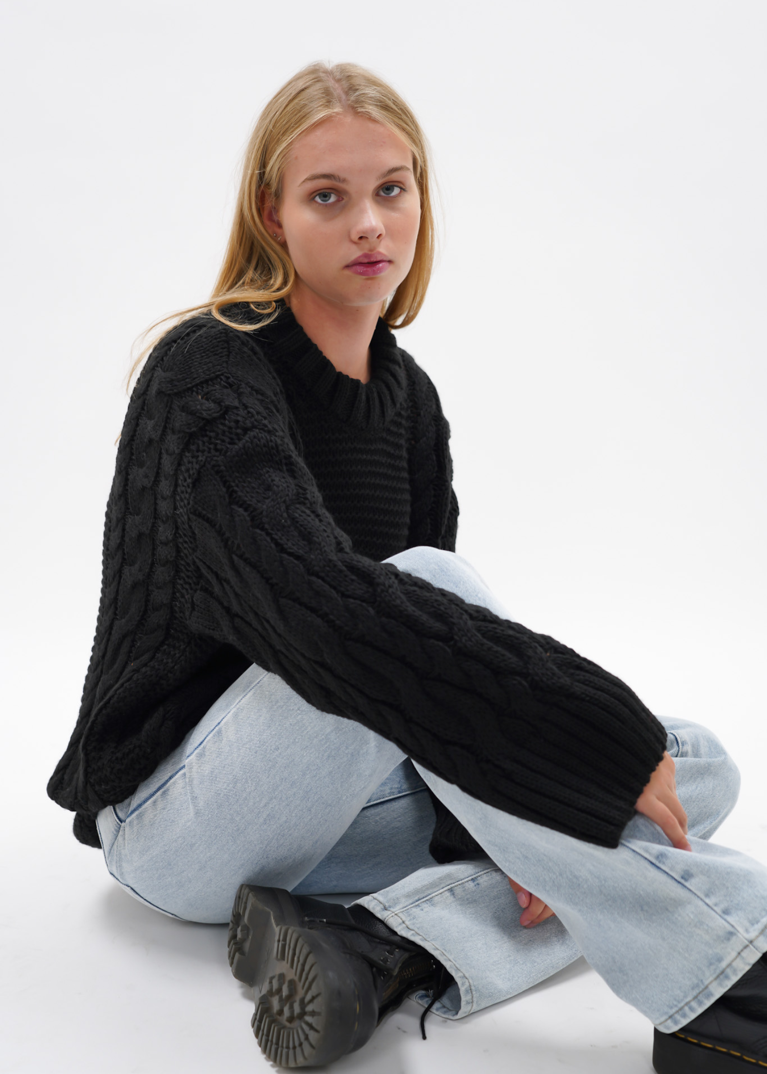 Cable knit black