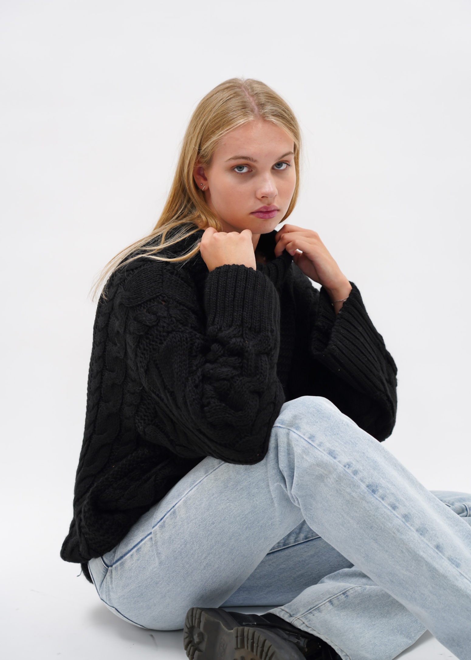 Cable knit black