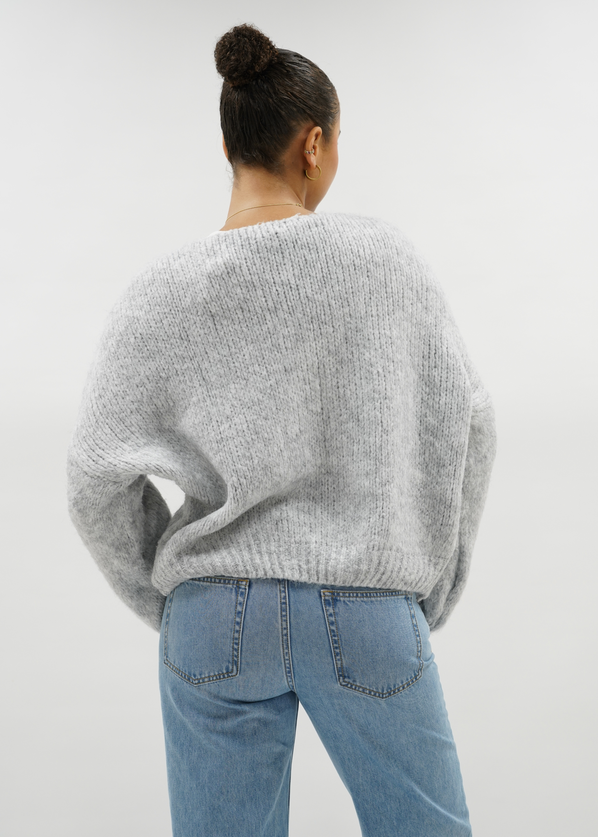 Knitted bow sweater light grey (tall)