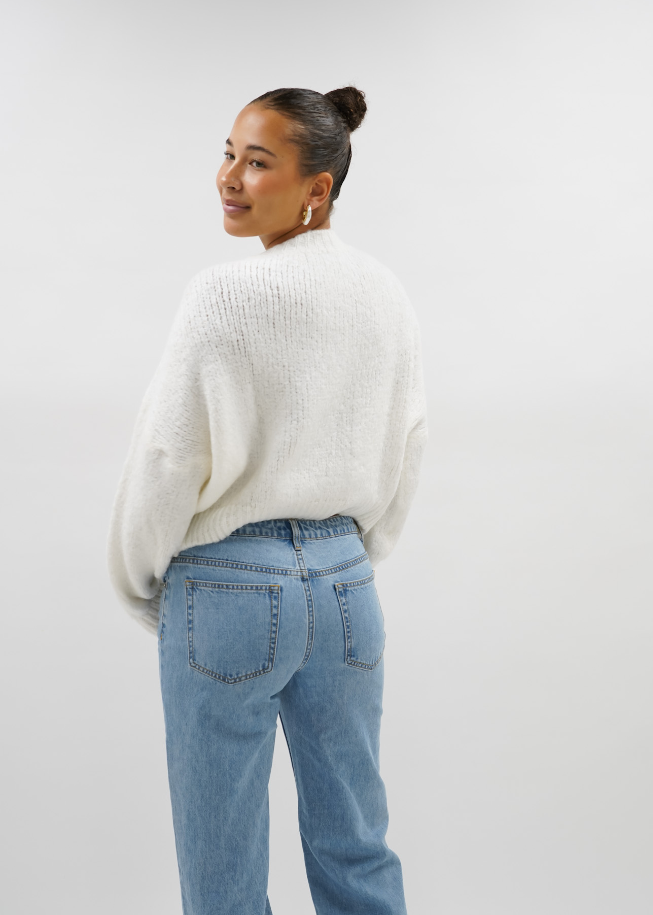 Knitted sweater off-white (tall)