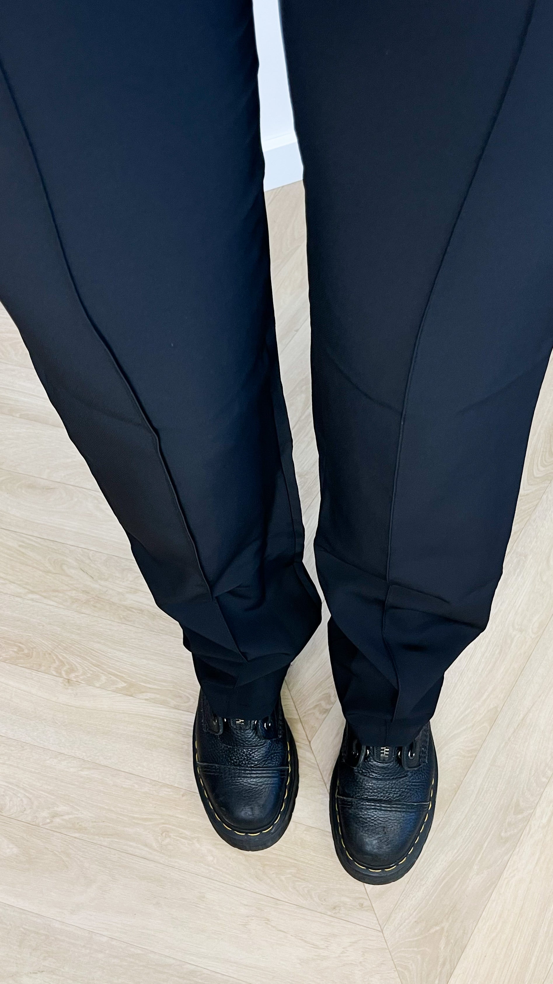 Straight leg pants met pressfold black (REGULAR)