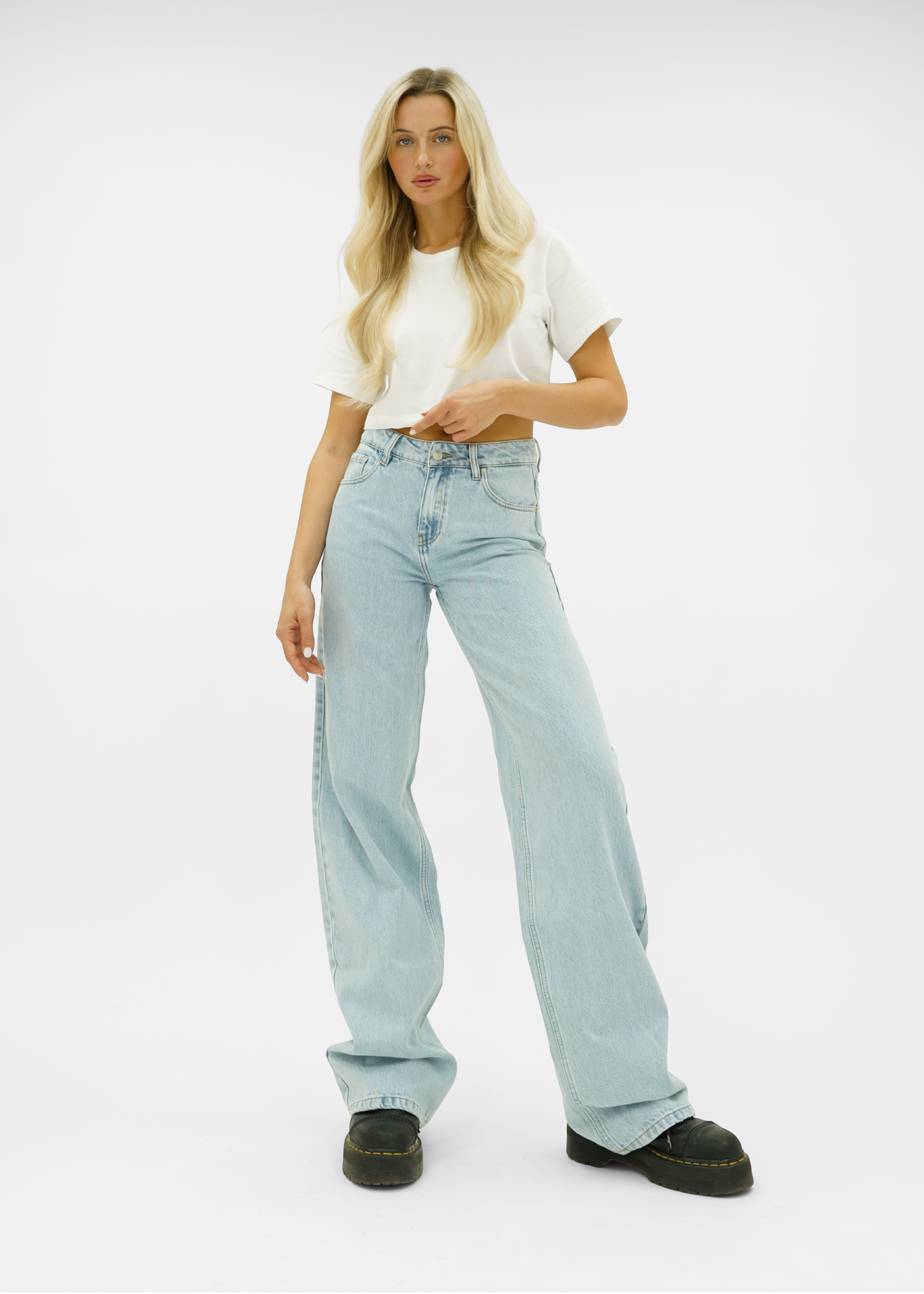Mid waist super wide leg jeans light blue (tall)