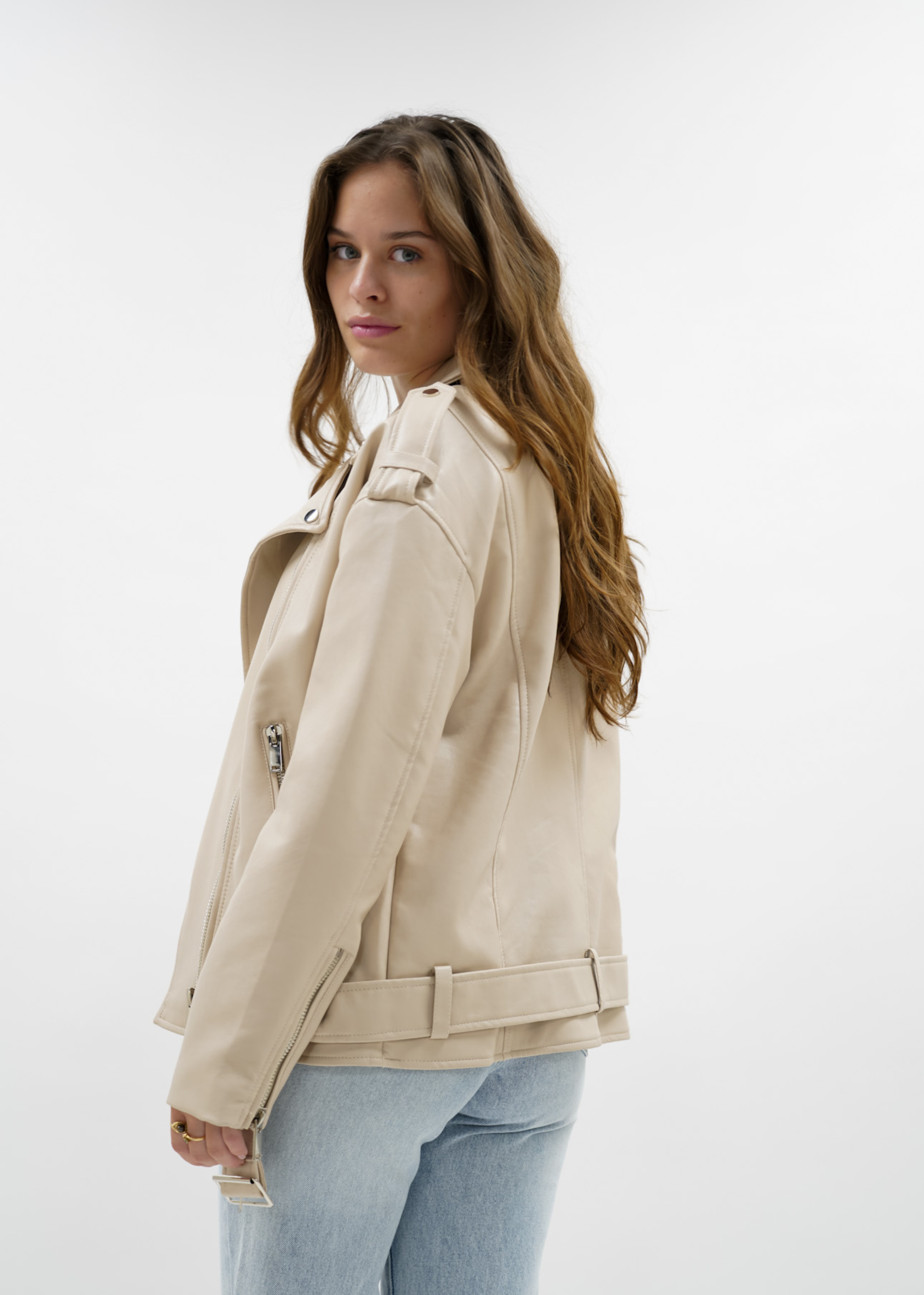 Übergroße Bikerjacke beige