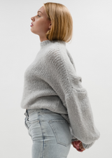 Knitted sweater light grey