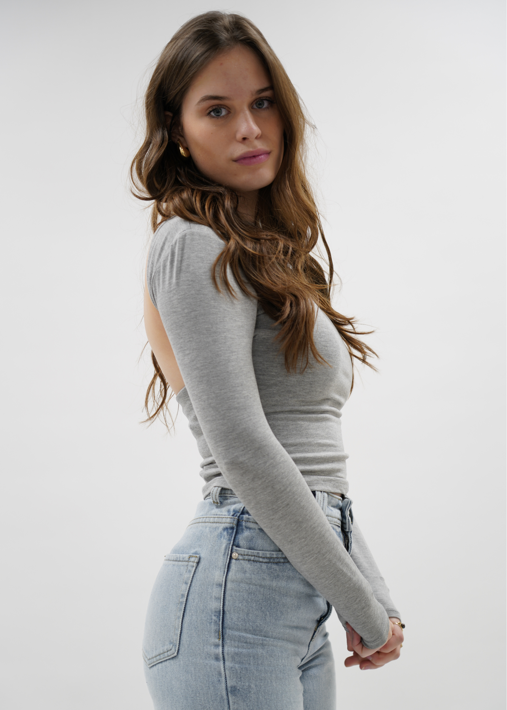 Top dos nu manches longues gris clair chiné