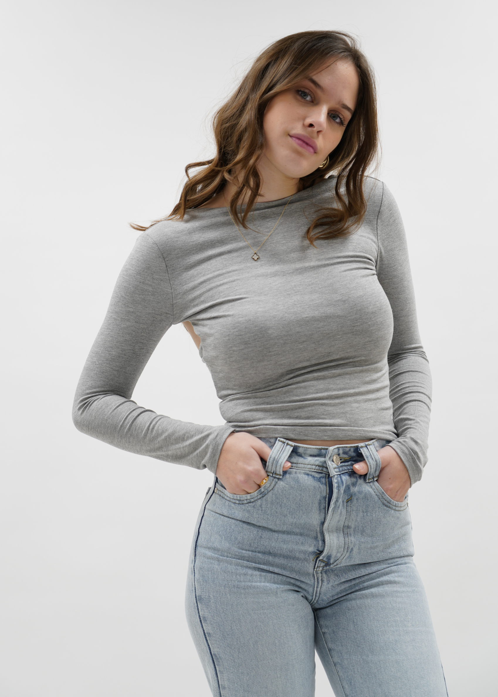 Top dos nu manches longues gris clair chiné