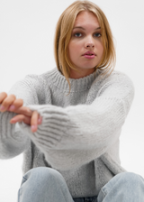 Knitted sweater light grey