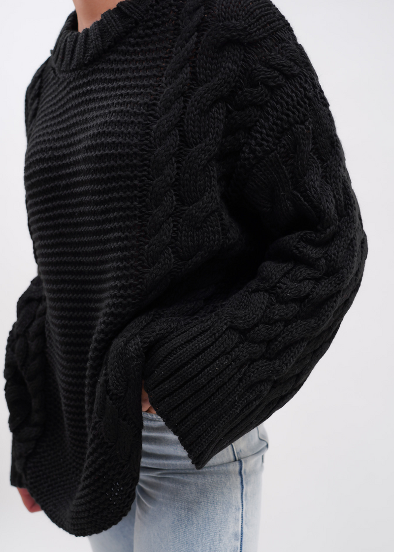 Cable knit black