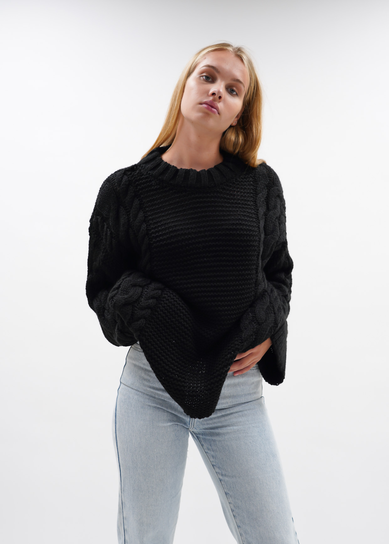 Cable knit black