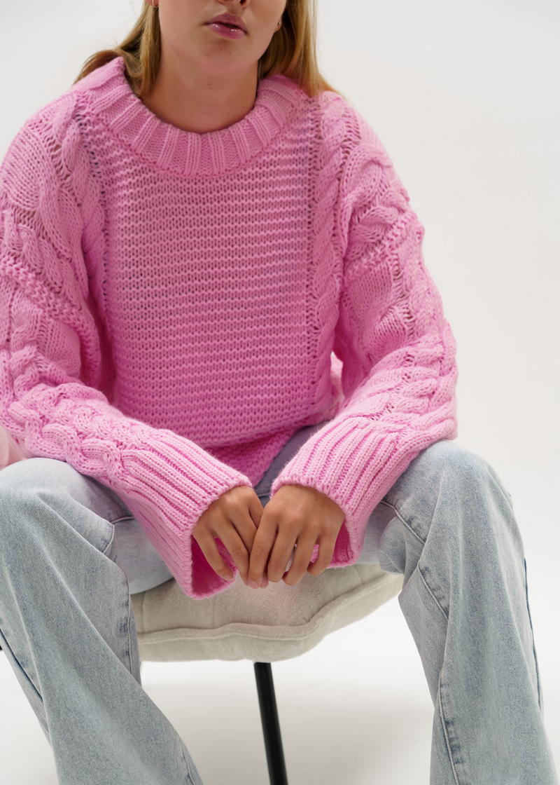 Cable knit pretty pink