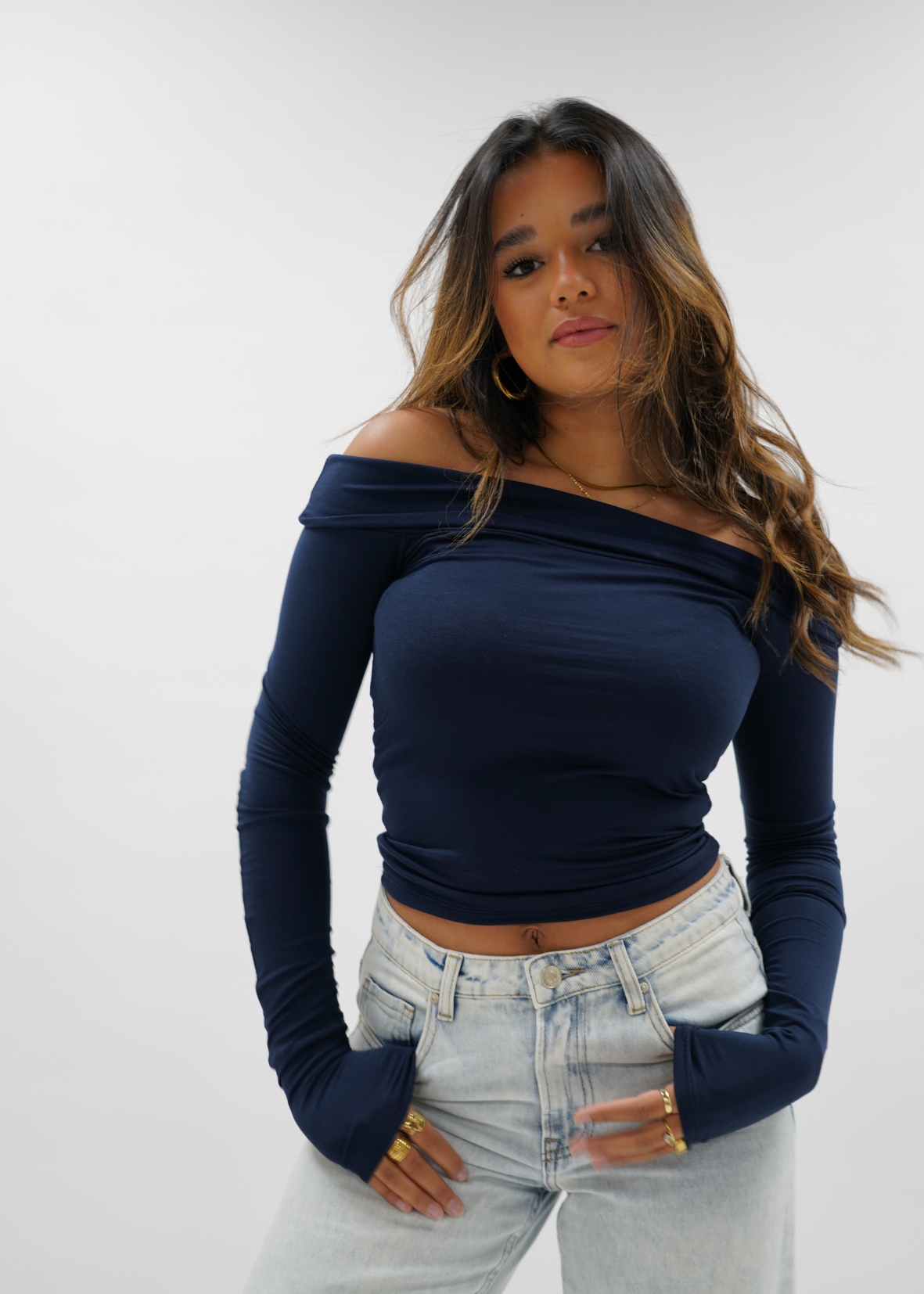 Off-shoulder top night blue