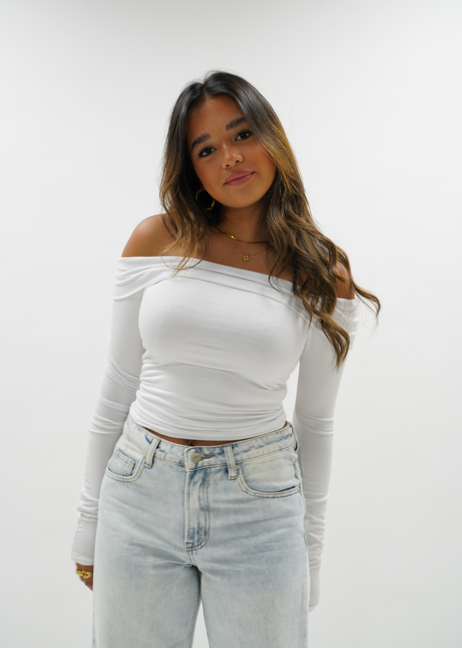 Off-shoulder top white