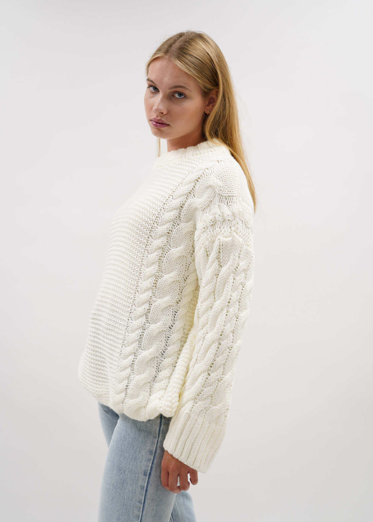 Cable knit cream