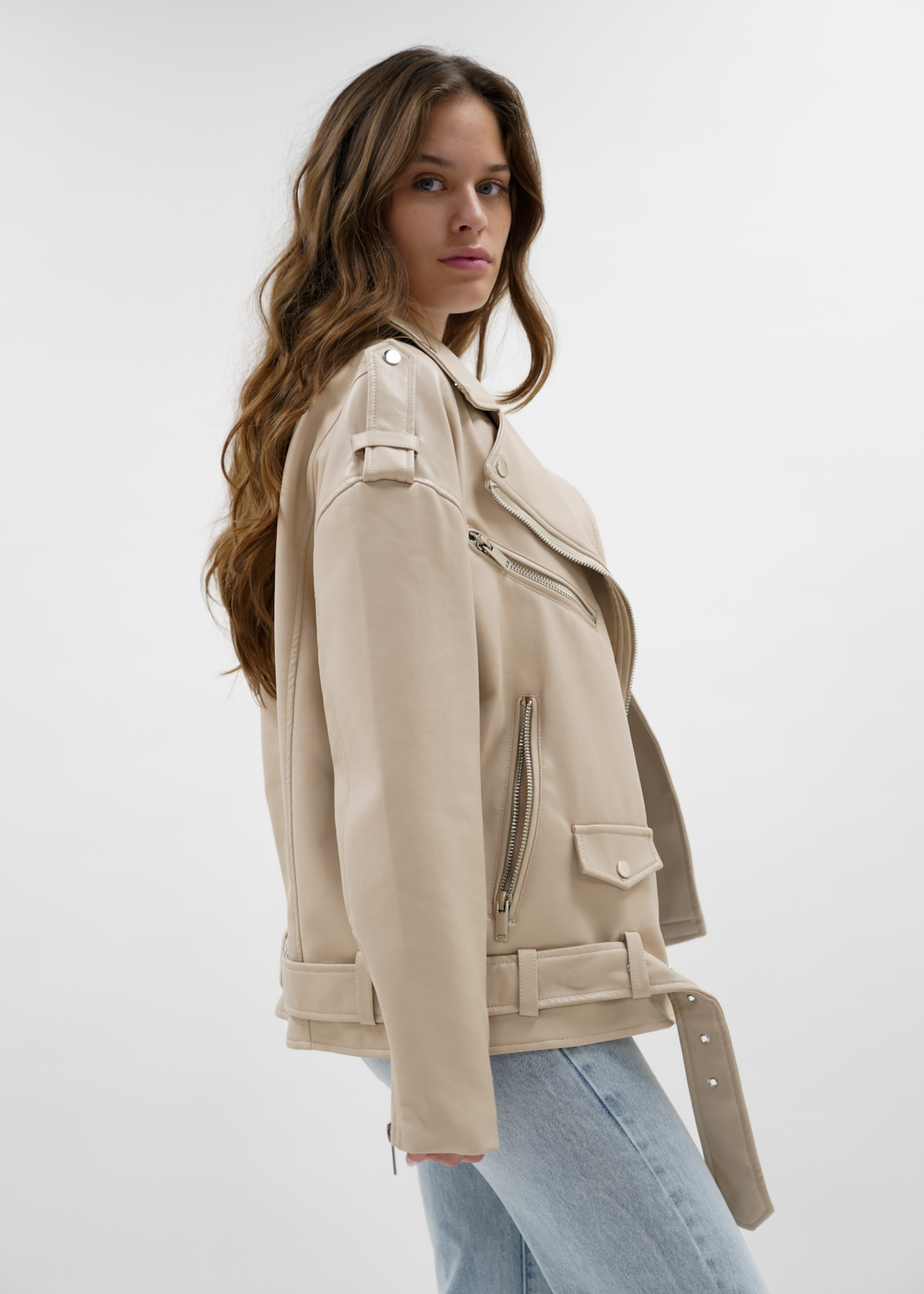 Übergroße Bikerjacke beige