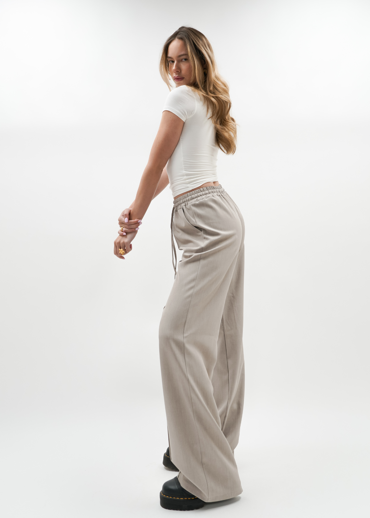 Flowy pants with pressfold (TALL) taupe