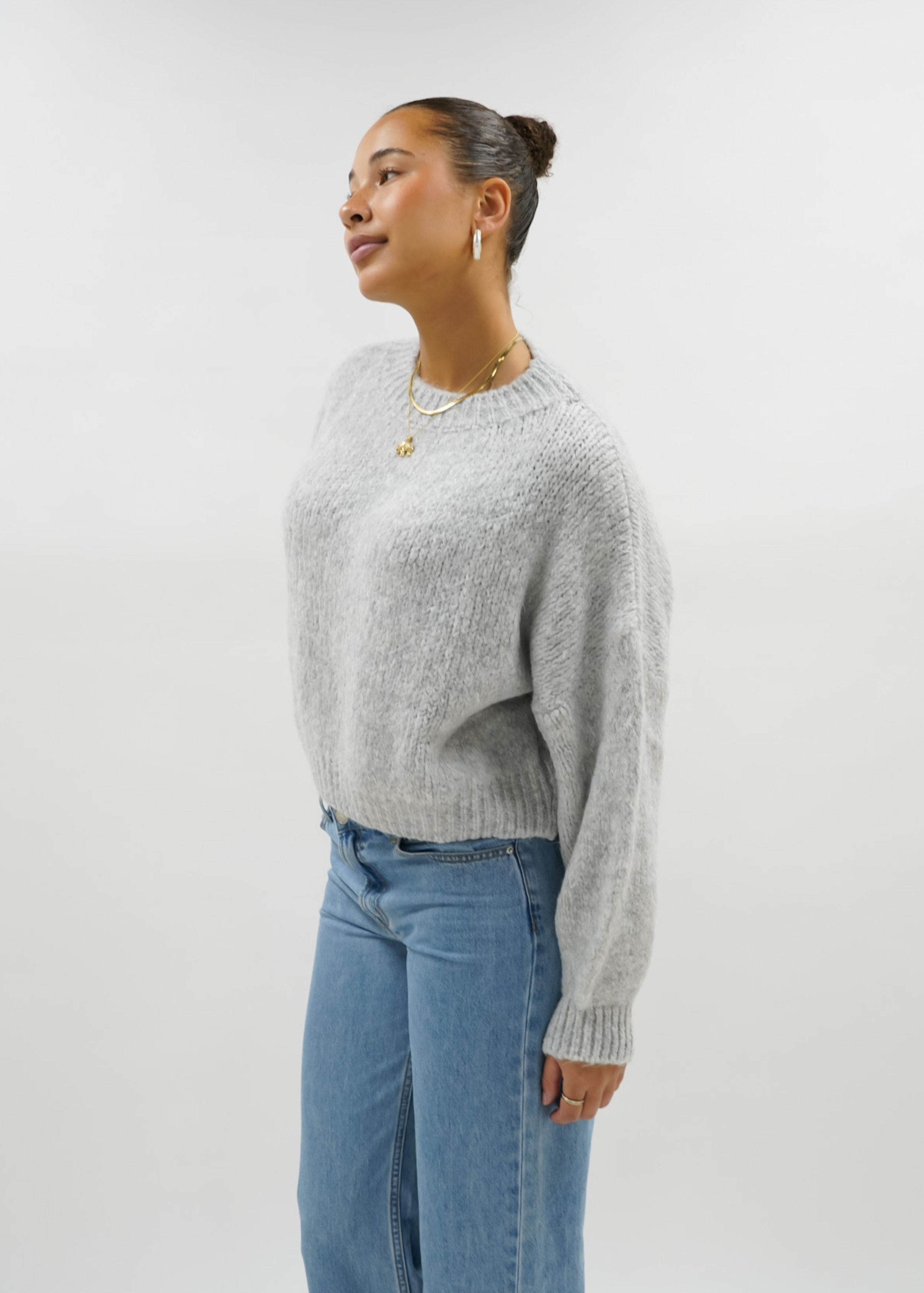 Knitted sweater light grey