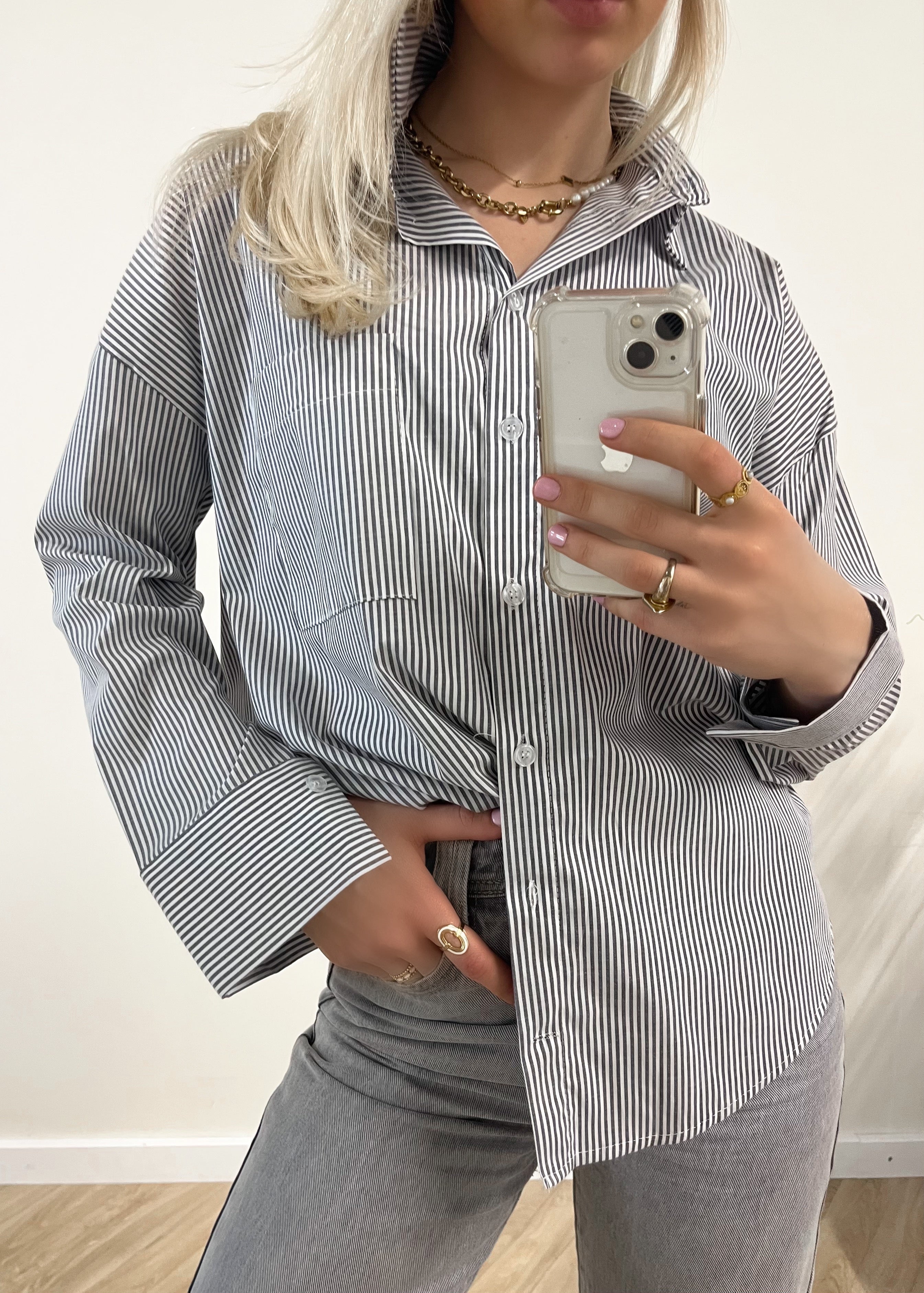 Must have oversized striped shirt black/white