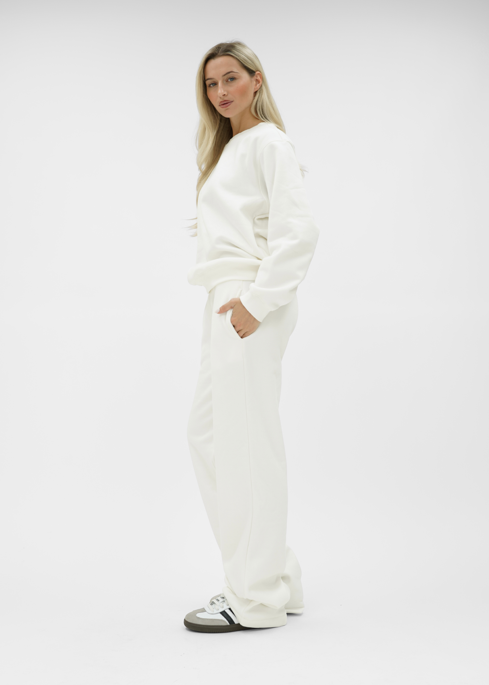 Basic sweater white (tall)