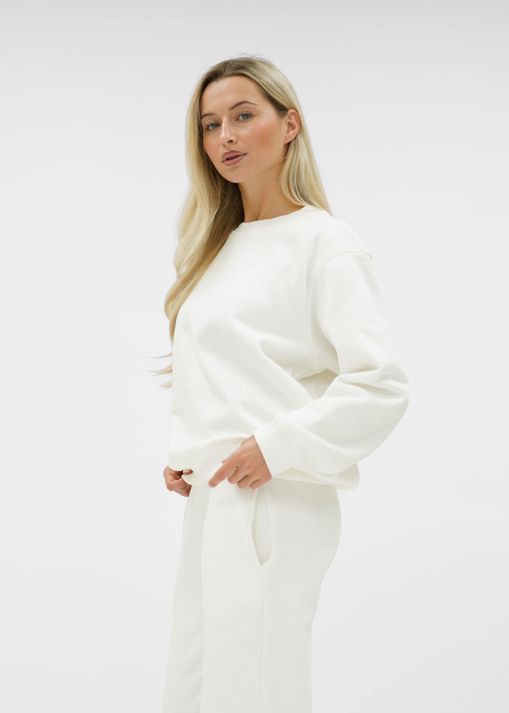 Basic sweater white (tall)