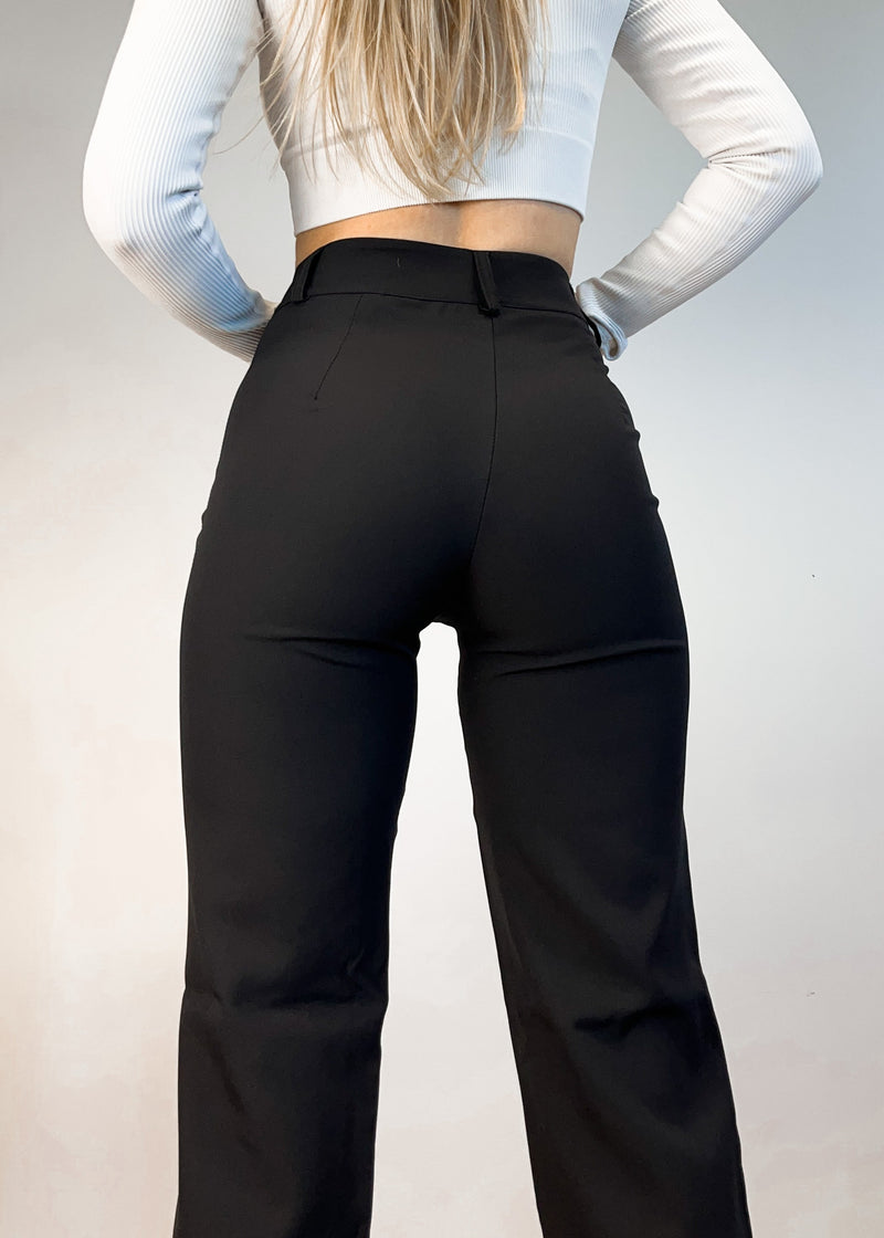 Hose mit geradem Bein mit Press falte schwarz (REGULAR)