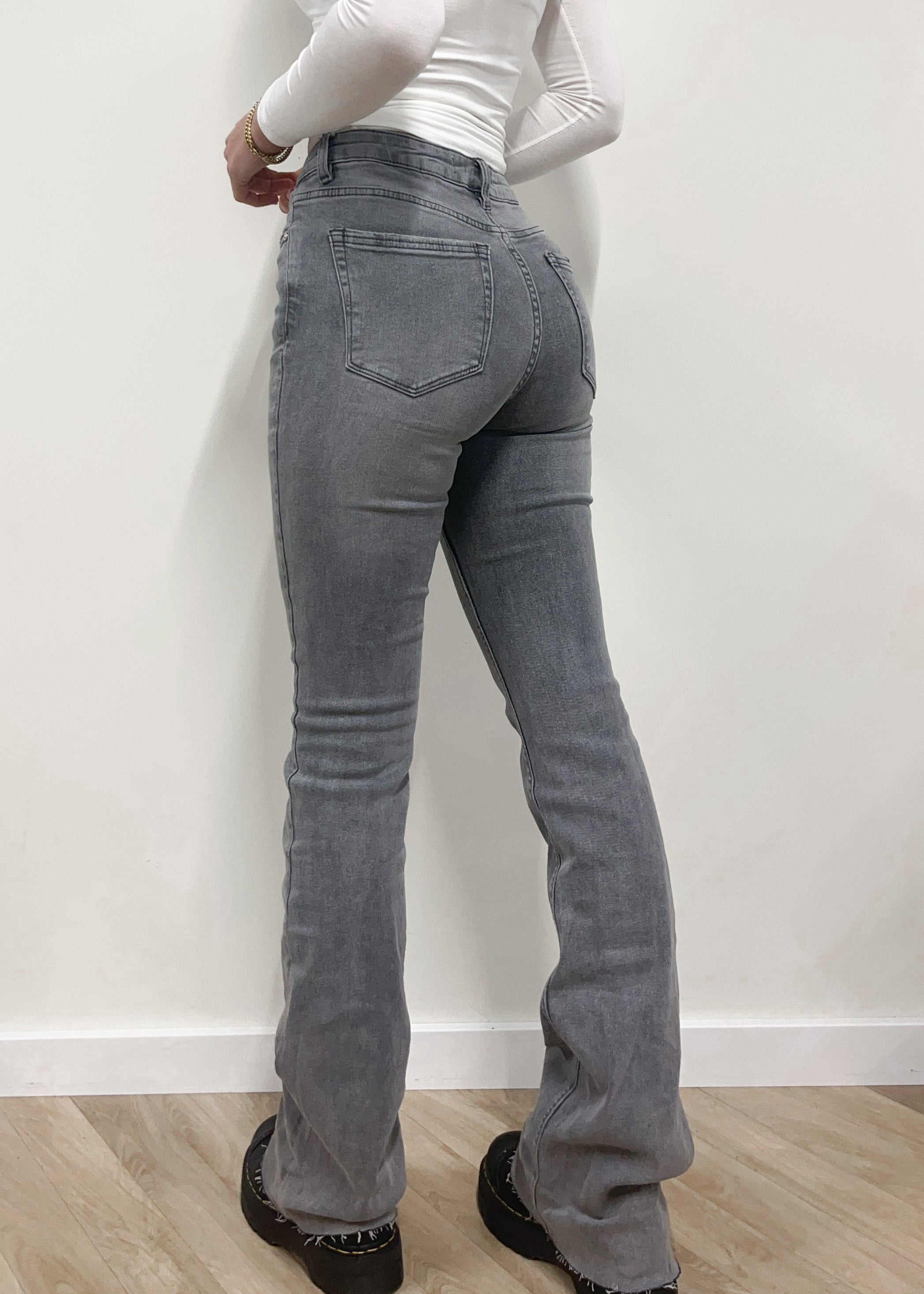 Mid waist flared jeans gray