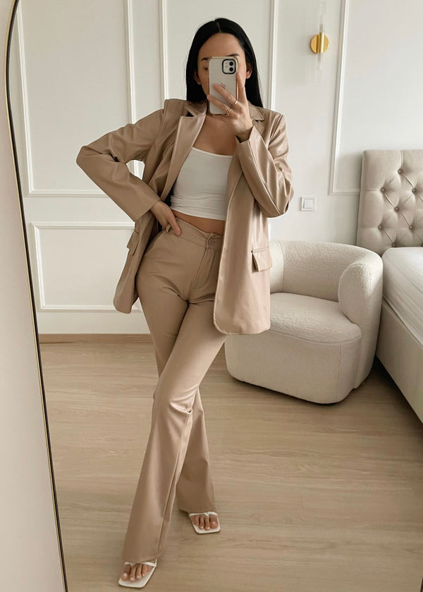 Pantalon évasé leatherlook nude