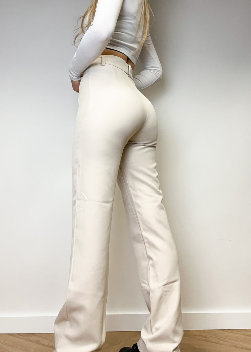 Hose mit geradem Bein creme (REGULAR)